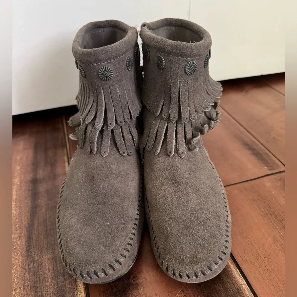Minnetonka Suede Fringe Ankle Boots Boho Western Women’s 7.5